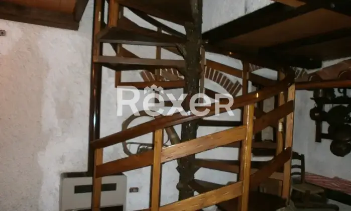 Rexer-BORGO-A-MOZZANO-Rustico-Panoramico-a-Motrone-Borgo-a-Mozzano-Libero-Subito-Altro