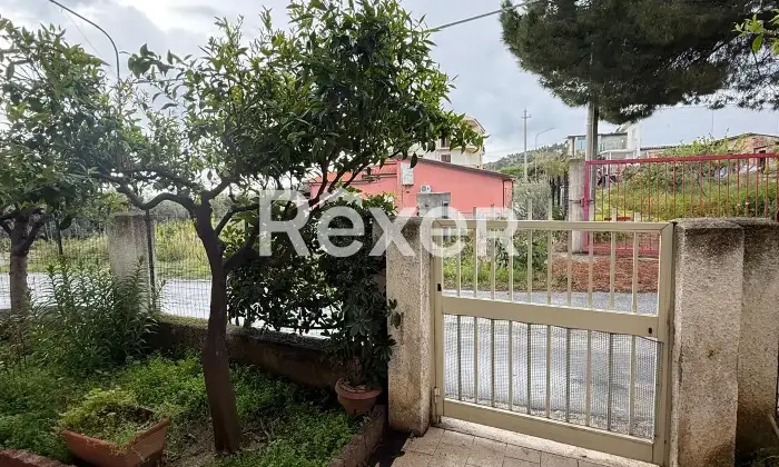 Rexer-Palizzi-Casa-indipendente-con-giardino-Contrada-Gruda-Altro