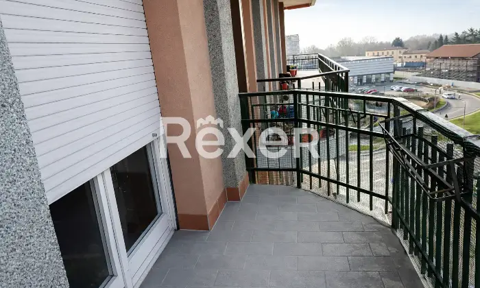 Rexer-Sesto-Calende-Appartamento-con-balcone-e-box-Altro