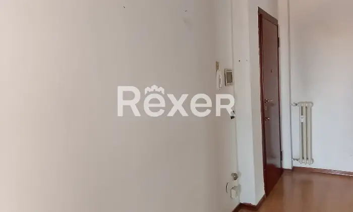 Rexer-Sesto-Calende-Appartamento-con-balcone-e-box-Altro