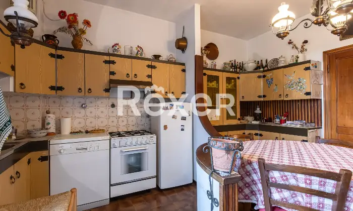 Rexer-Bologna-LameZanardi-appartamento-con-balconi-e-cantina-Altro