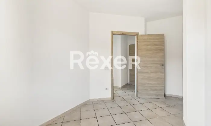 Rexer-Santa-Giusta-Appartamento-con-posto-auto-di-pertinenza-Altro