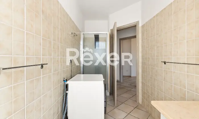 Rexer-Santa-Giusta-Appartamento-con-posto-auto-di-pertinenza-Altro