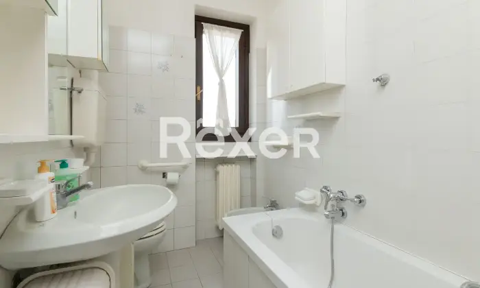 Rexer-Cesano-Maderno-Ampia-soluzione-su-due-livelli-in-zona-San-Bernardo-Altro