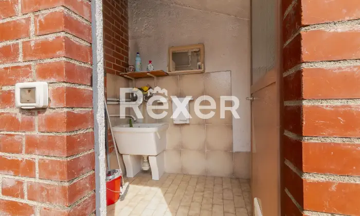 Rexer-Cesano-Maderno-Ampia-soluzione-su-due-livelli-in-zona-San-Bernardo-Altro