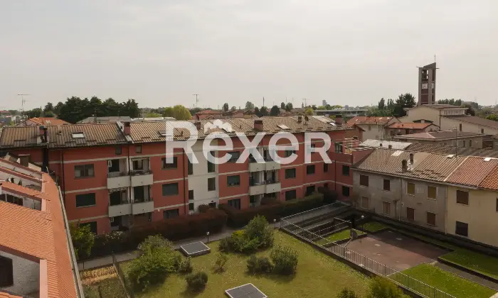 Rexer-Cesano-Maderno-Ampia-soluzione-su-due-livelli-in-zona-San-Bernardo-Altro