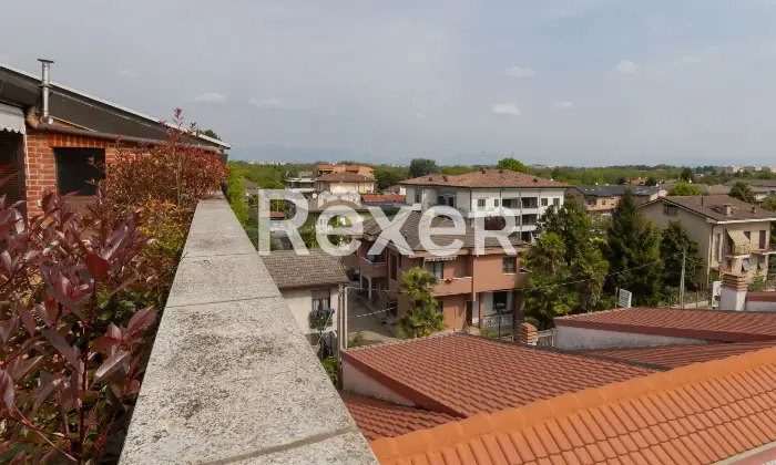 Rexer-Cesano-Maderno-Ampia-soluzione-su-due-livelli-in-zona-San-Bernardo-Altro