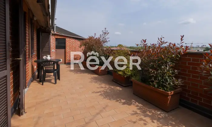 Rexer-Cesano-Maderno-Ampia-soluzione-su-due-livelli-in-zona-San-Bernardo-Altro