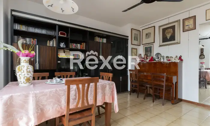 Rexer-Cesano-Maderno-Ampia-soluzione-su-due-livelli-in-zona-San-Bernardo-Altro