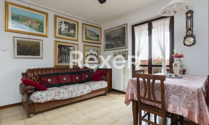 Rexer-Cesano-Maderno-Ampia-soluzione-su-due-livelli-in-zona-San-Bernardo-Altro