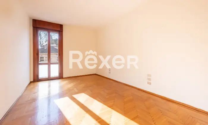 Rexer-Milano-TRILOCALE-IN-ZONA-CORSO-VERCELLI-Camera-da-letto