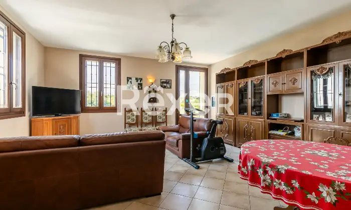 Rexer-Carpi-Villa-unifamiliare-nel-verde-di-Carpi-Altro