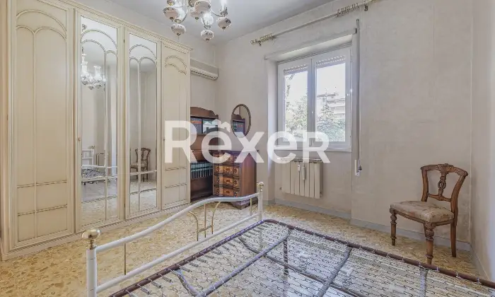Rexer-Roma-Luminoso-e-ampio-bilocale-con-cantina-e-posto-auto-scoperto-Altro