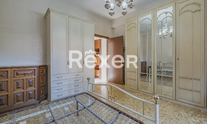 Rexer-Roma-Luminoso-e-ampio-bilocale-con-cantina-e-posto-auto-scoperto-Altro