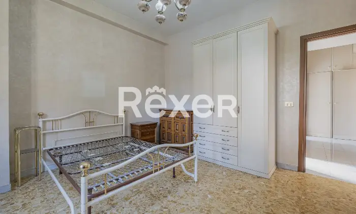 Rexer-Roma-Luminoso-e-ampio-bilocale-con-cantina-e-posto-auto-scoperto-Altro