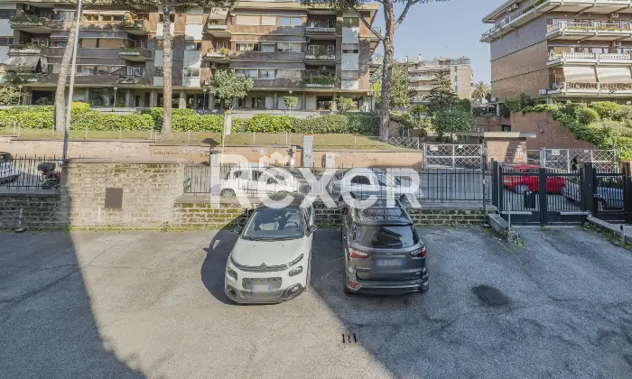 Rexer-Roma-Luminoso-e-ampio-bilocale-con-cantina-e-posto-auto-scoperto-Altro