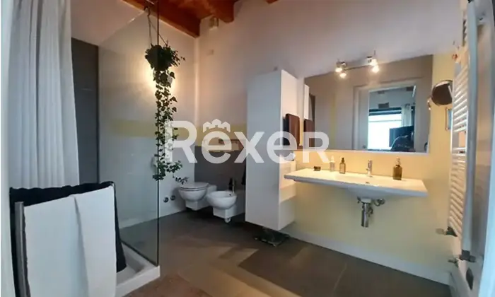 Rexer-Serramazzoni-Casa-indipendente-in-vendita-in-vendita-in-Via-Giardini-Nord-a-Serramazzoni-Bagno