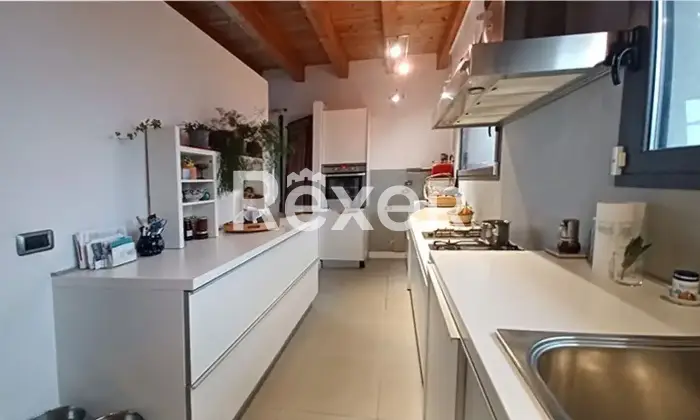 Rexer-Serramazzoni-Casa-indipendente-in-vendita-in-vendita-in-Via-Giardini-Nord-a-Serramazzoni-Cucina