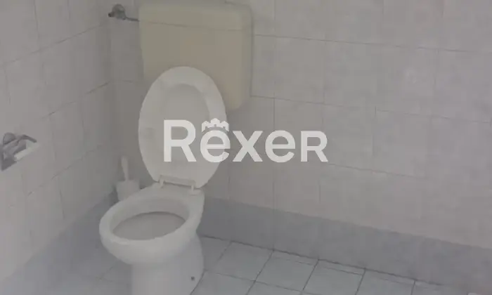 Rexer-Venegono-Inferiore-Negozio-in-vendita-in-Piazza-Lamperti-a-Venegono-Inferiore-Altro