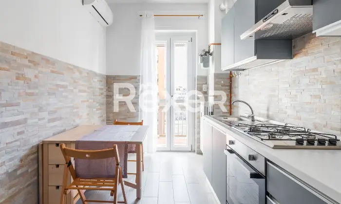 Rexer-Milano-Luminoso-ultimo-piano-con-balconata-pronto-da-abitare-Altro