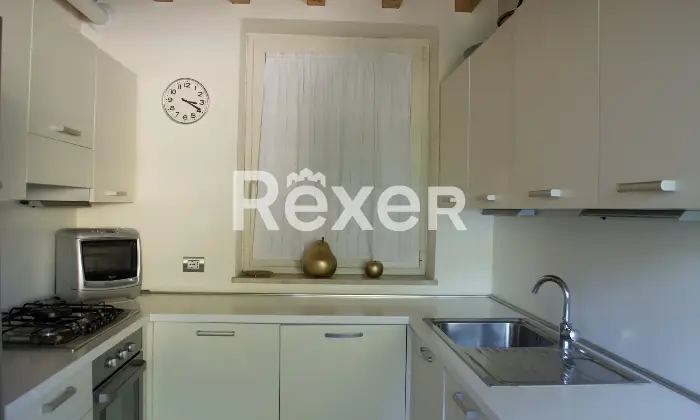 Rexer-Piacenza-Vendita-di-Villetta-a-schiera-a-Pittolo-Cucina