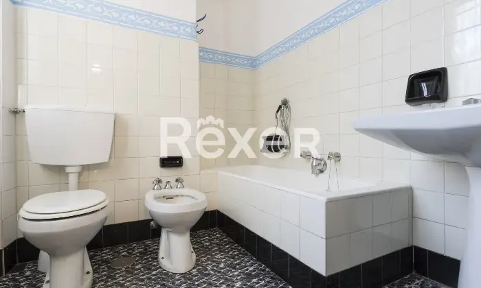 Rexer-Torino-Quadrilocale-con-esposizione-angolare-Altro