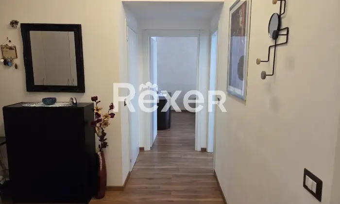 Rexer-Siena-Trilocale-ristrutturato-con-terrazzo-in-zona-servita-AcquacaldaPetriccio-Altro