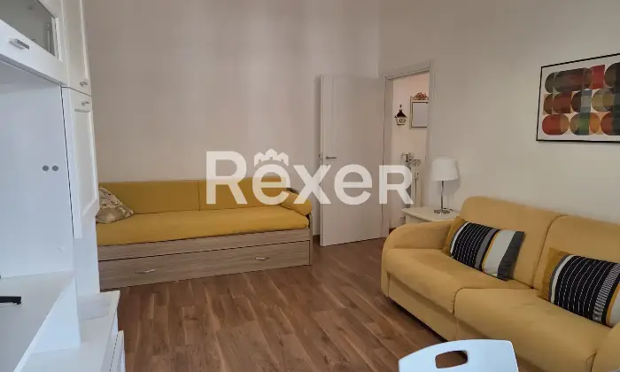 Rexer-Siena-Trilocale-ristrutturato-con-terrazzo-in-zona-servita-AcquacaldaPetriccio-Altro