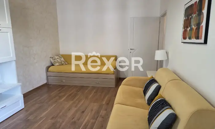 Rexer-Siena-Trilocale-ristrutturato-con-terrazzo-in-zona-servita-AcquacaldaPetriccio-Altro