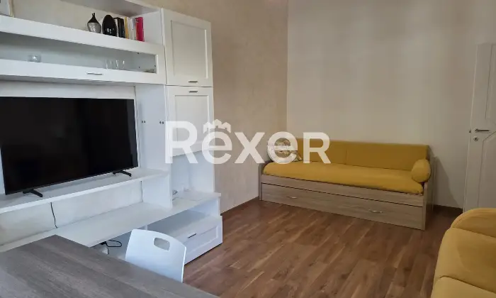 Rexer-Siena-Trilocale-ristrutturato-con-terrazzo-in-zona-servita-AcquacaldaPetriccio-Altro
