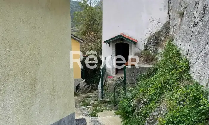 Rexer-Rionero-Sannitico-Casa-indipendente-con-soffitta-abitabile-in-vendita-Rionero-Sannitico-IS-Altro