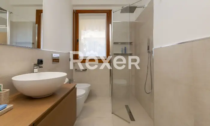 Rexer-Barlassina-Prestigioso-appartamento-con-terrazzino-Altro