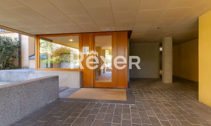 Rexer-Barlassina-Prestigioso-appartamento-con-terrazzino-Altro