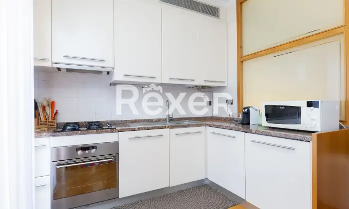 Rexer-Barlassina-Prestigioso-appartamento-con-terrazzino-Altro