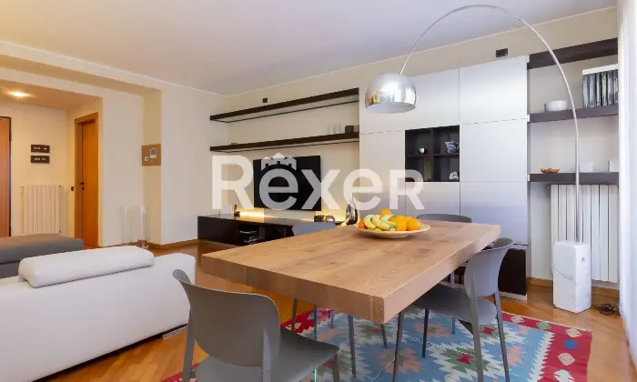 Rexer-Barlassina-Prestigioso-appartamento-con-terrazzino-Altro