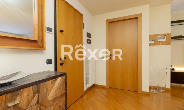 Rexer-Barlassina-Prestigioso-appartamento-con-terrazzino-Altro