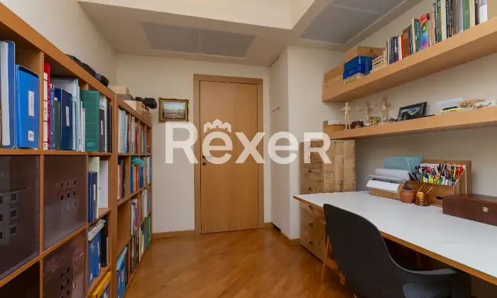 Rexer-Barlassina-Prestigioso-appartamento-con-terrazzino-Altro