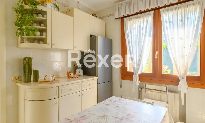 Rexer-Abano-Terme-Porzione-di-Trifamilaire-con-scoperto-privato-Altro