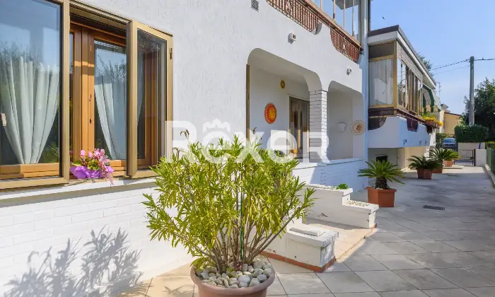 Rexer-Abano-Terme-Porzione-di-Trifamilaire-con-scoperto-privato-Altro