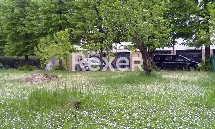 Rexer-Castelnuovo-Rangone-In-Vendita-Ampia-Soluzione-su-Due-Livelli-con-Giardino-e-Garage-Altro