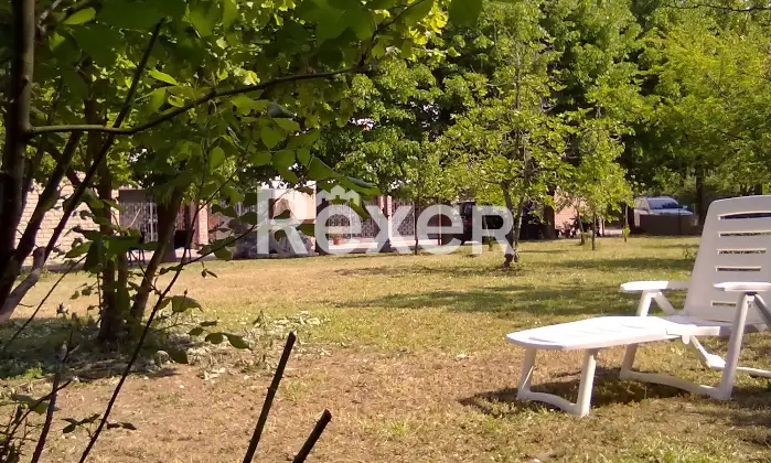 Rexer-Castelnuovo-Rangone-In-Vendita-Ampia-Soluzione-su-Due-Livelli-con-Giardino-e-Garage-Altro