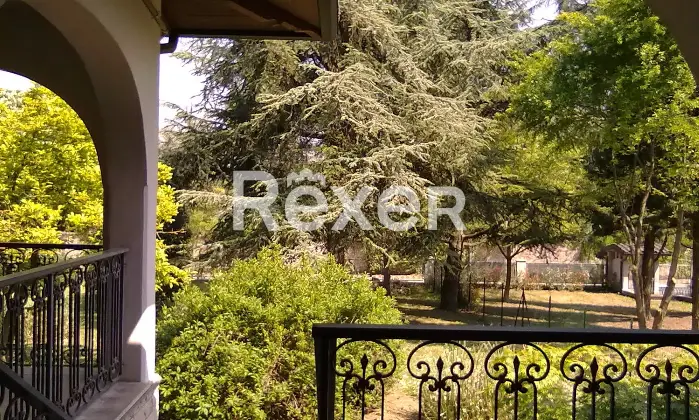 Rexer-Castelnuovo-Rangone-In-Vendita-Ampia-Soluzione-su-Due-Livelli-con-Giardino-e-Garage-Altro