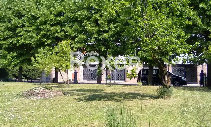 Rexer-Castelnuovo-Rangone-In-Vendita-Ampia-Soluzione-su-Due-Livelli-con-Giardino-e-Garage-Altro