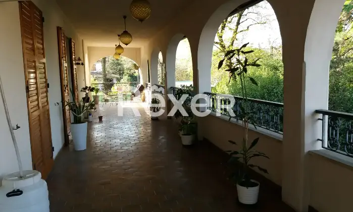 Rexer-Castelnuovo-Rangone-In-Vendita-Ampia-Soluzione-su-Due-Livelli-con-Giardino-e-Garage-Altro