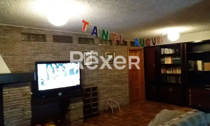 Rexer-Castelnuovo-Rangone-In-Vendita-Ampia-Soluzione-su-Due-Livelli-con-Giardino-e-Garage-Altro