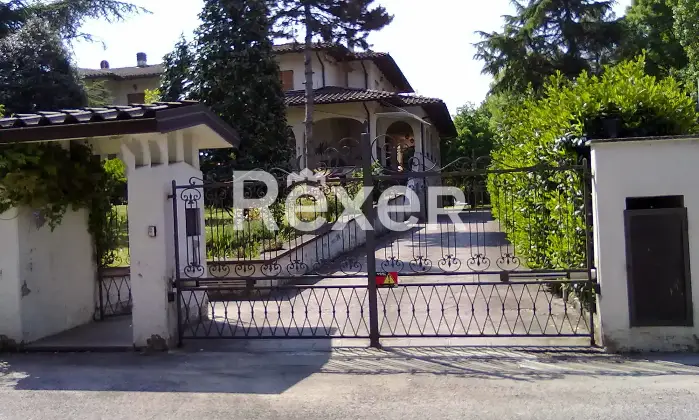 Rexer-Castelnuovo-Rangone-Ampio-Appartamento-Piano-Rialzato-con-Porticato-e-Giardino-Privato-Altro