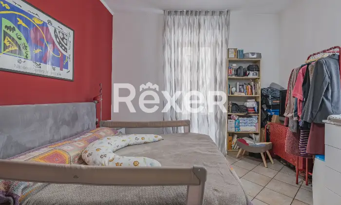 Rexer-Roma-CENTOCELLE-VIA-DEGLI-OLIVI-SECONDO-PIANO-SENZA-ASCENSORE-Altro