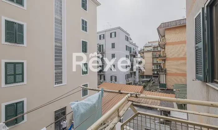 Rexer-Roma-CENTOCELLE-VIA-DEGLI-OLIVI-SECONDO-PIANO-SENZA-ASCENSORE-Altro