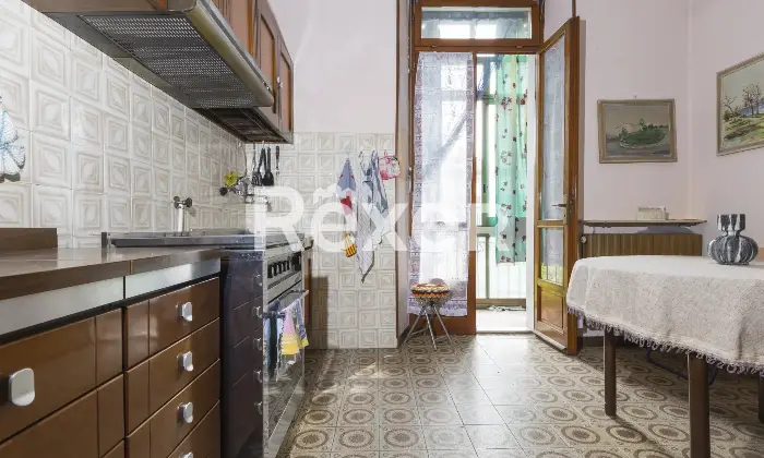 Rexer-Torino-Tra-corso-Racconigi-e-corso-Peschiera-appartamento-luminoso-Altro