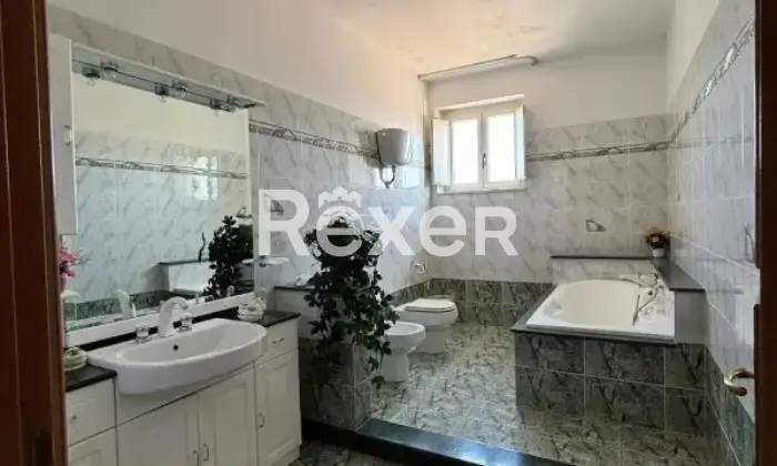 Rexer-Casabona-Appartamento-in-vendita-in-Via-Serafino-a-Casabona-Altro